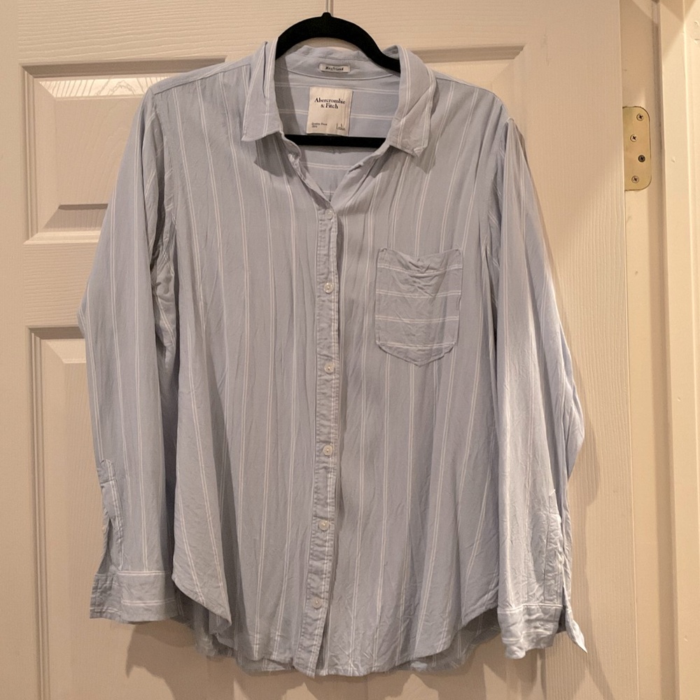 Abercrombie & Fitch Boyfriend Button Down - Large